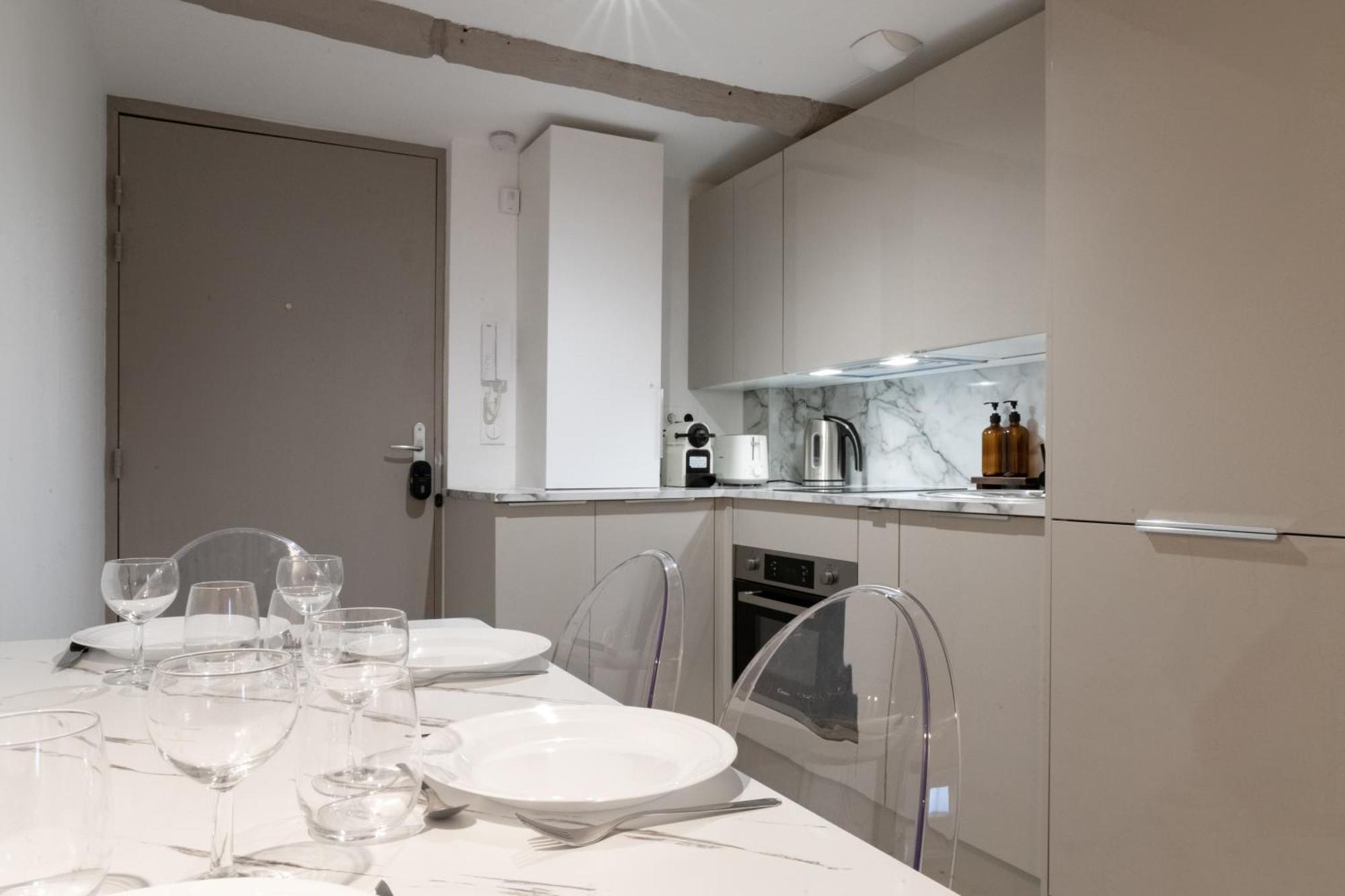 Suite Cathedrale Haut De Gamme + Parking - N°8 Руан Экстерьер фото